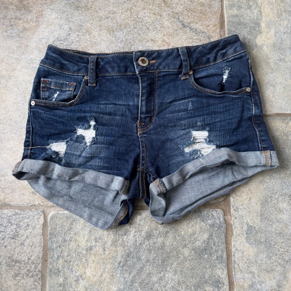 Y2K WAX Low Rise Super Stretch Distressed Dark Wash Denim Shorts Sz Small 2000s